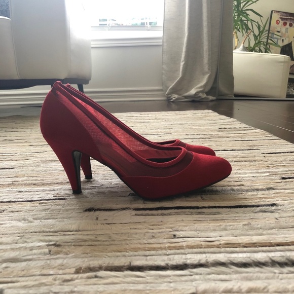 Spring Red Pumps - Picture 4 of 7